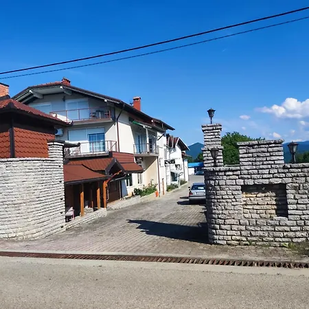 Motel Estrada Ostrozac